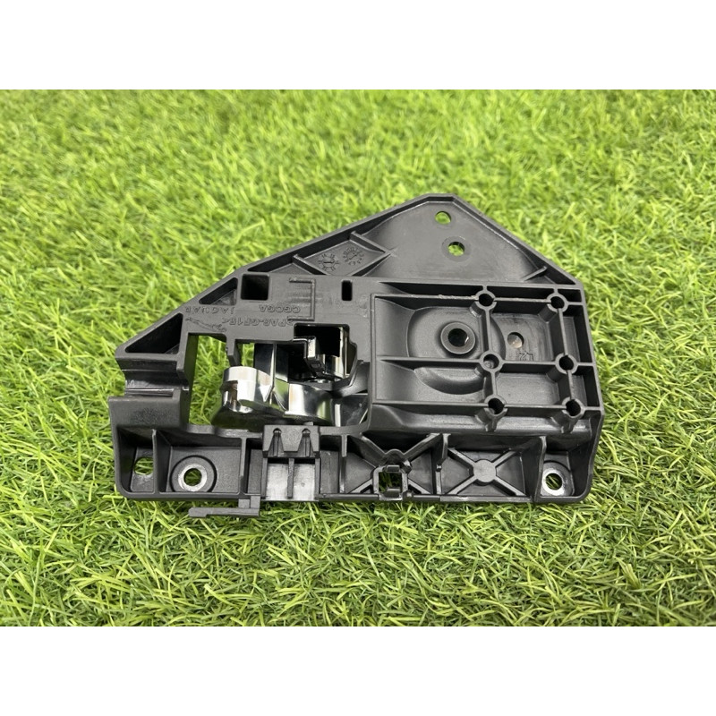 Ручка двери внутренняя (салон) LAND ROVER Range Rover Evoque L538 2016 2.0 LR065132