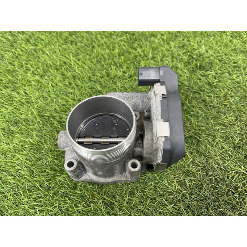 Дросельна заслонка (електрика двигуна) BMW X5 F15 2015 4.4 13547555944