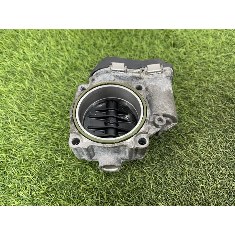 Дросельна заслонка (електрика двигуна) BMW X5 F15 2015 4.4 13547555944