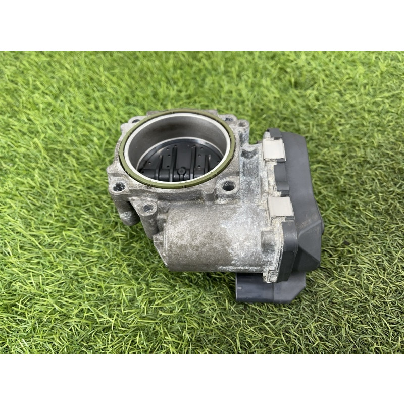 Дросельна заслонка (електрика двигуна) BMW X5 F15 2015 4.4 13547555944
