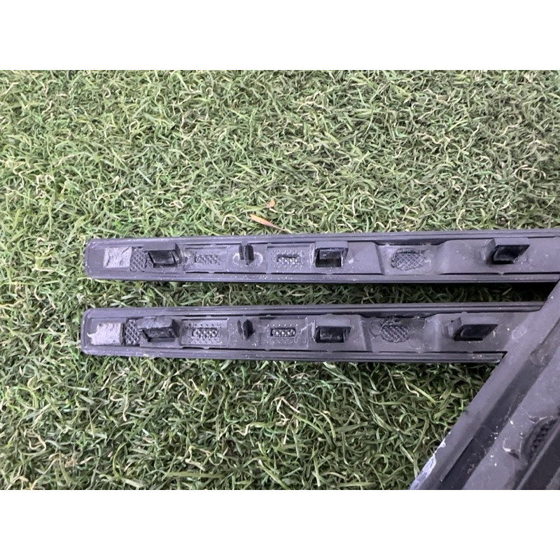 Молдинг крила (кузов и элементы) LAND ROVER RANGE ROVER Sport L494 2014 5.0 LR053798