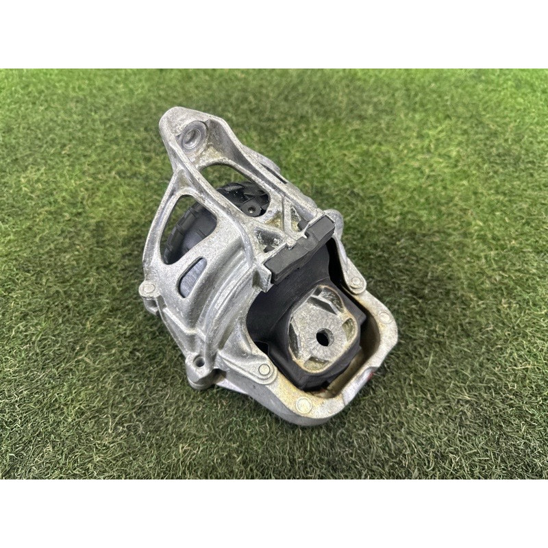 Подушка двигуна (двигун та елементи) AUDI A4 B9 2017 2.0 TFSI DBPA 8W0199372CN