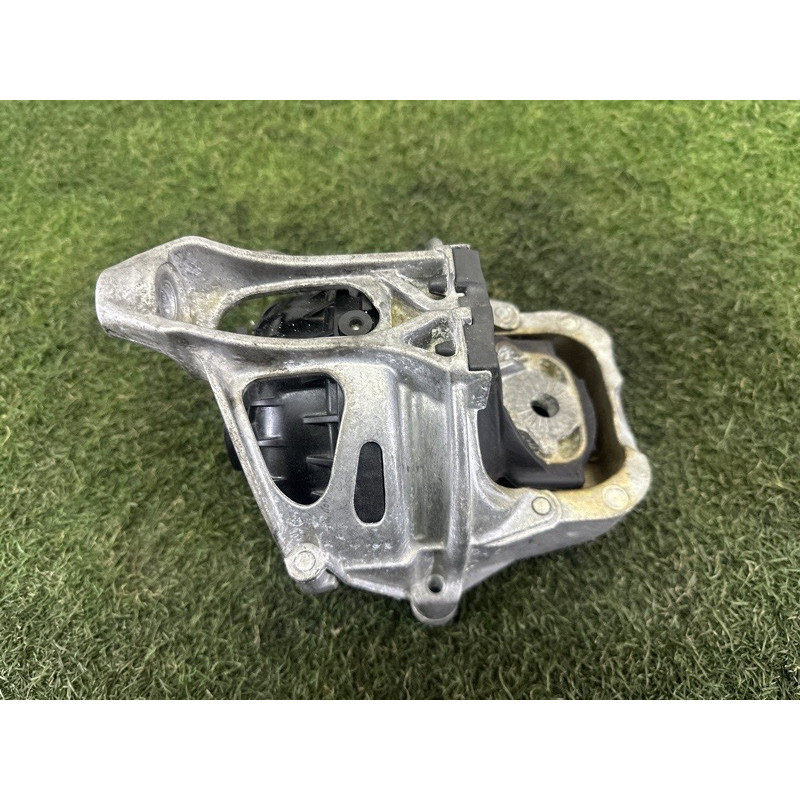 Подушка двигуна (двигун та елементи) AUDI A4 B9 2017 2.0 TFSI DBPA 8W0199372CN