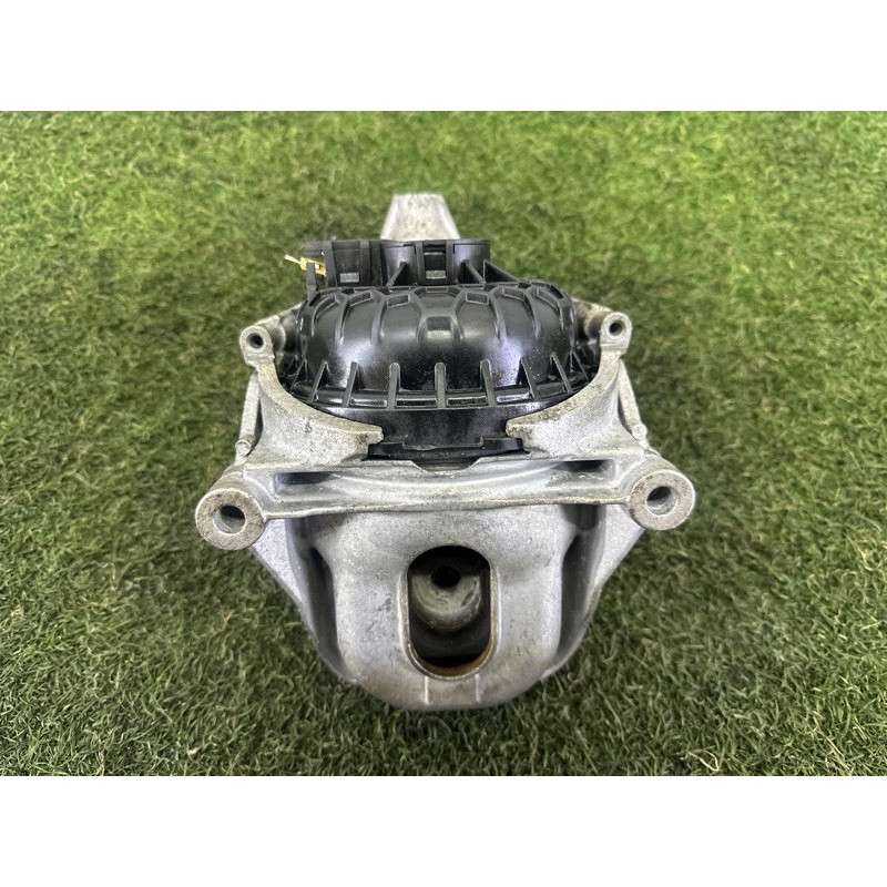 Подушка двигуна (двигун та елементи) AUDI A4 B9 2017 2.0 TFSI DBPA 8W0199372CN