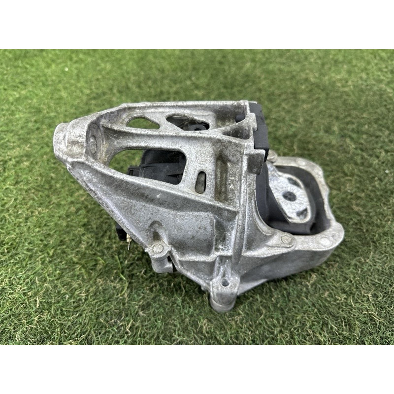 Подушка двигателя (двигатель и элементы) AUDI A4 B9 2017 2.0 TFSI DBPA 8W0199371BH