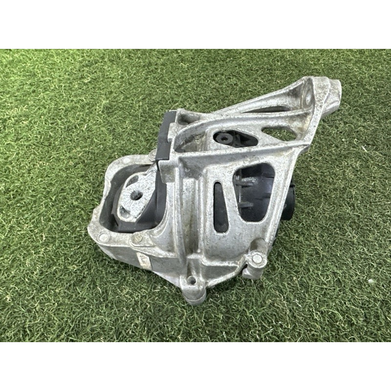Подушка двигателя (двигатель и элементы) AUDI A4 B9 2017 2.0 TFSI DBPA 8W0199371BH