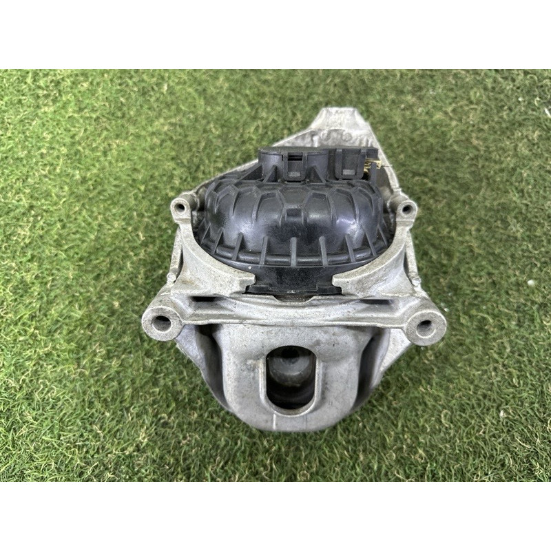 Подушка двигателя (двигатель и элементы) AUDI A4 B9 2017 2.0 TFSI DBPA 8W0199371BH