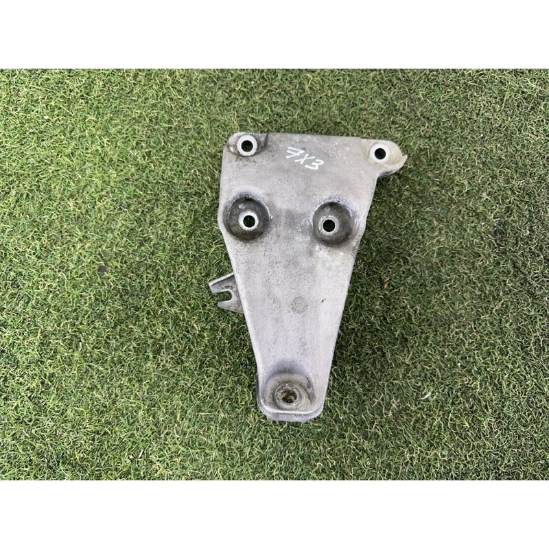 Кронштейн подушки двигателя (кронштейны двигателя) BMW X3 F25 2013 2.0 22116784823