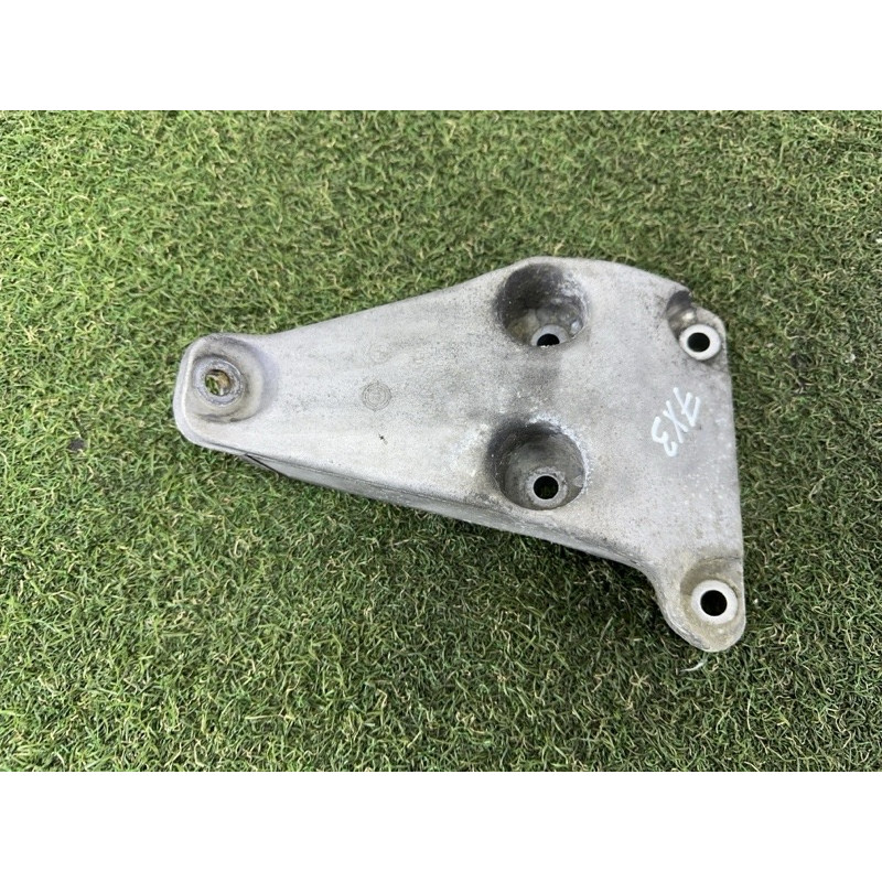 Кронштейн подушки двигателя (кронштейны двигателя) BMW X3 F25 2013 2.0 22116784823