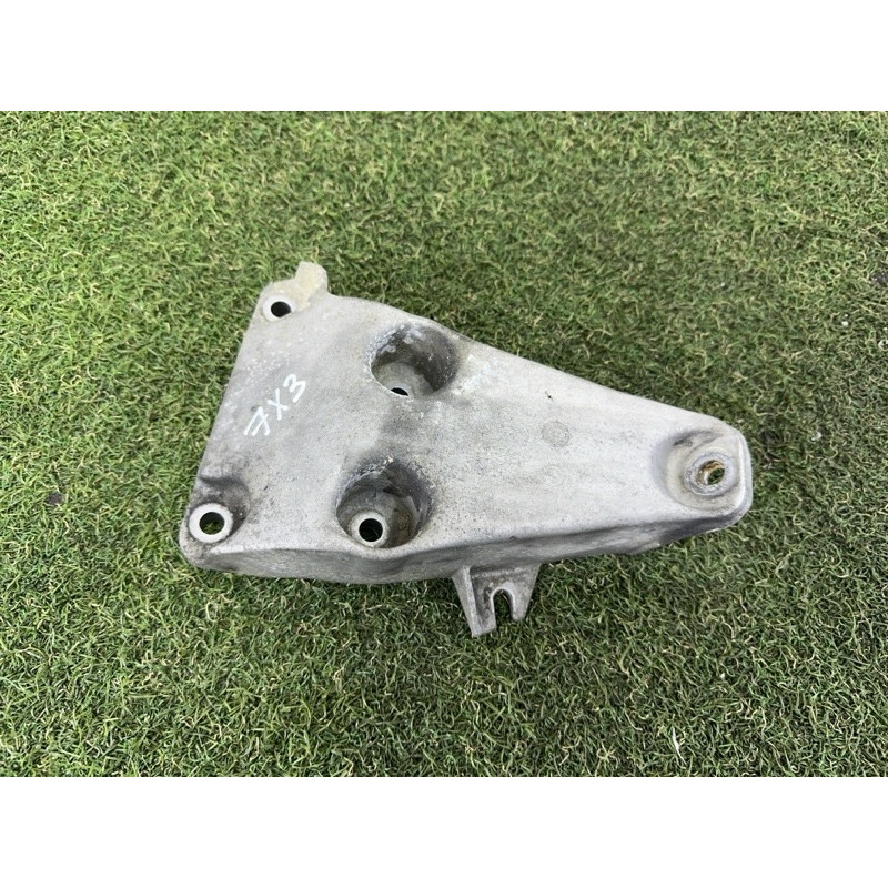 Кронштейн подушки двигателя (кронштейны двигателя) BMW X3 F25 2013 2.0 22116784823