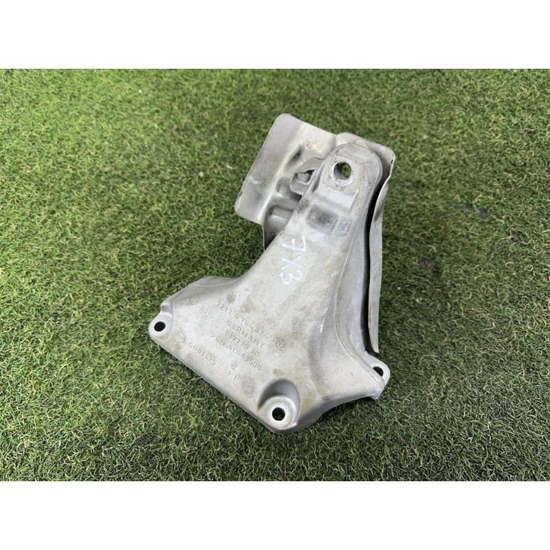 Кронштейн подушки двигателя (кронштейны двигателя) BMW X3 F25 2013 2.0 22116784824