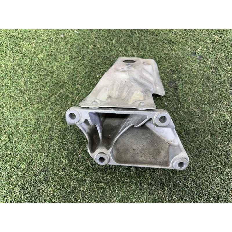 Кронштейн подушки двигателя (кронштейны двигателя) BMW X3 F25 2013 2.0 22116784824