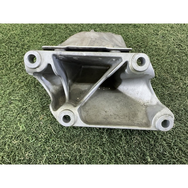 Кронштейн подушки двигателя (кронштейны двигателя) BMW X3 F25 2013 2.0 22116784824