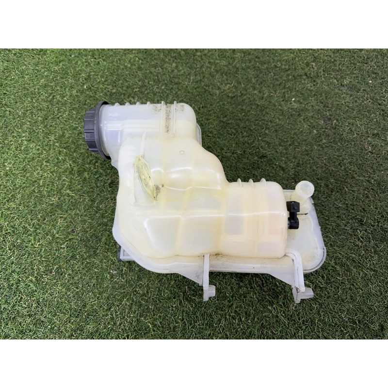 Бачок расширительный (система охлаждения) LAND ROVER Range Rover L405 2014 5.0 LR034654