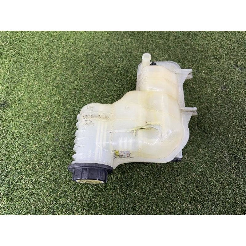 Бачок расширительный (система охлаждения) LAND ROVER Range Rover L405 2014 5.0 LR034654