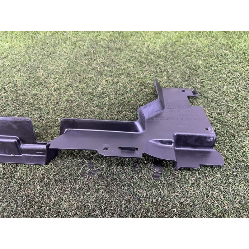 Диффузор радіатора (кузов и элементы) LAND ROVER Range Rover L405 2014 5.0 LR033414