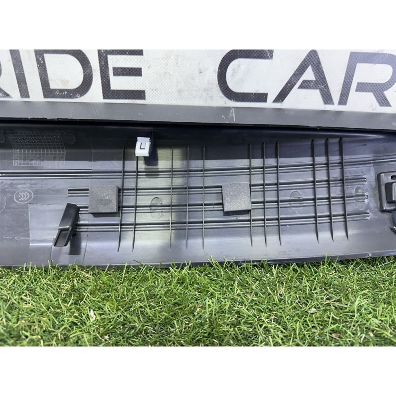 Обшивка кришки багажника (салон) LAND ROVER Range Rover L405 2014 5.0 LR038140