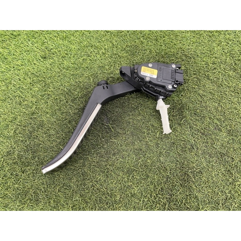 Педаль газу (електрика двигуна) Volkswagen Touareg NF 2012 3.0 Hybrid CGFA 7L0723507D