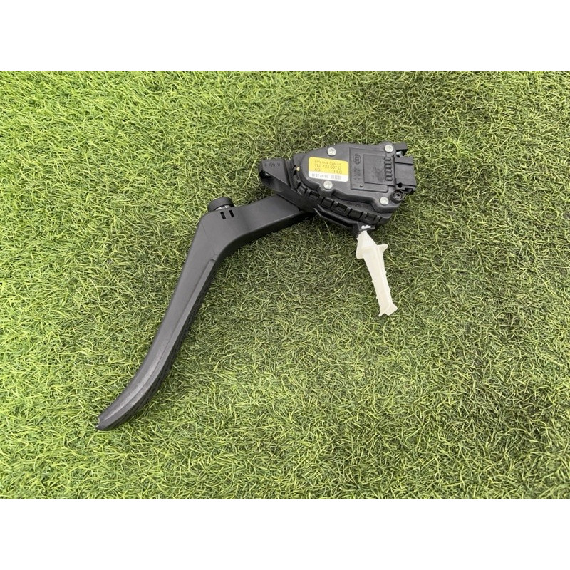 Педаль газу (електрика двигуна) Volkswagen Touareg NF 2012 3.0 TDI 7L0723507D