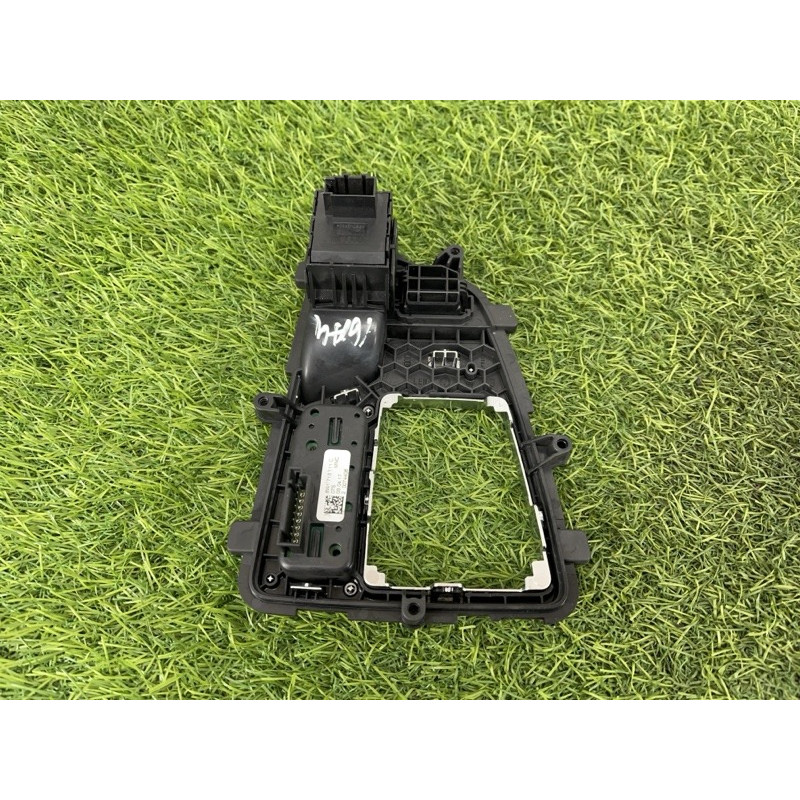 Рамка АКПП (салон) AUDI A4 B9 2017 2.0 TFSI 8W1713111CMNC