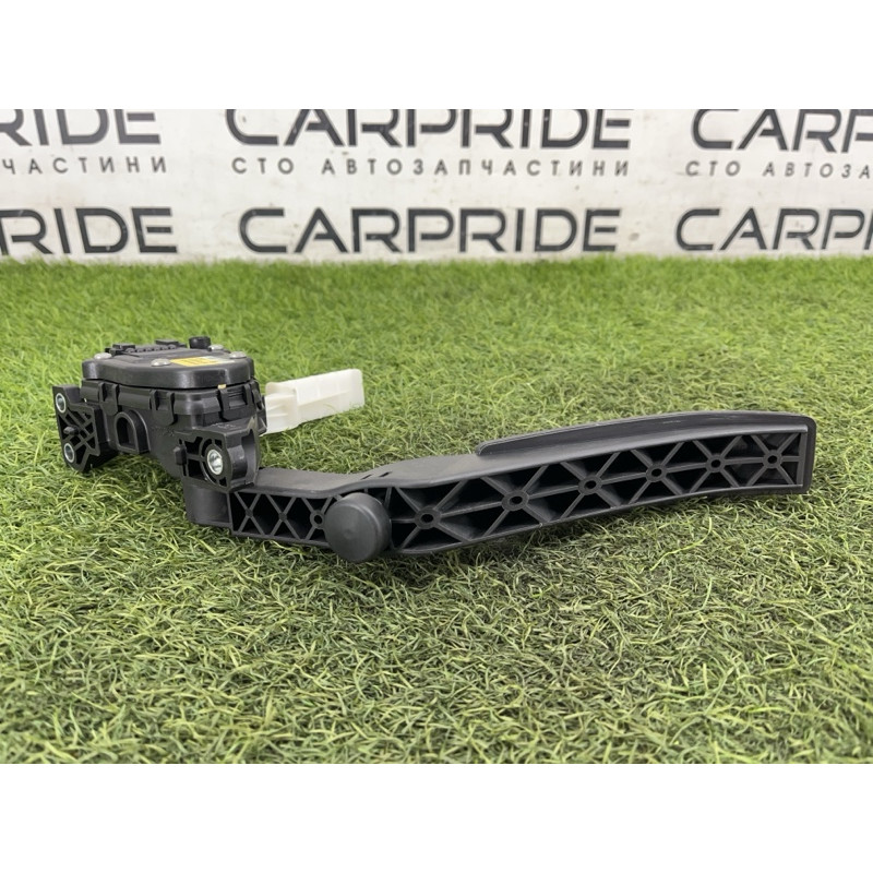 Педаль газа (электрика двигателя) Volkswagen Touareg NF 2013 3.0 Hybrid 7L0723507D