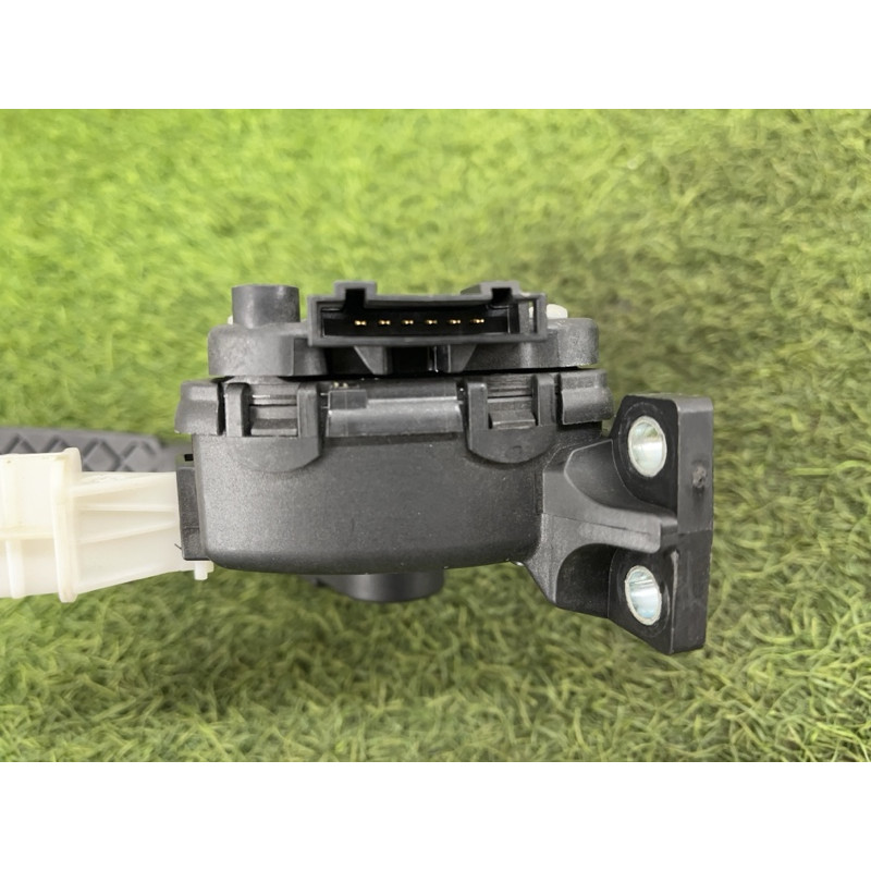 Педаль газа (электрика двигателя) Volkswagen Touareg NF 2013 3.0 Hybrid 7L0723507D