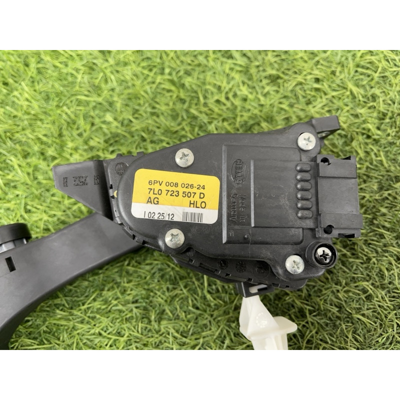 Педаль газа (электрика двигателя) Volkswagen Touareg NF 2013 3.0 Hybrid 7L0723507D