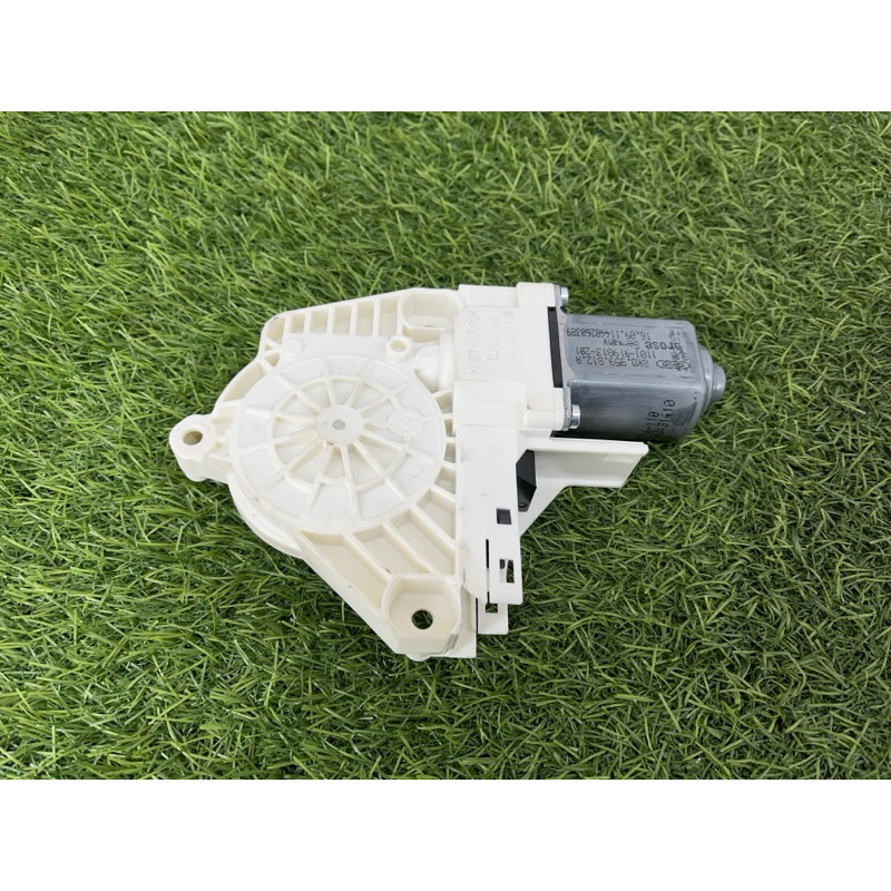 Мотор склопідйомника (електрика) AUDI Q5 8R 2012 3.2 8K0959812A