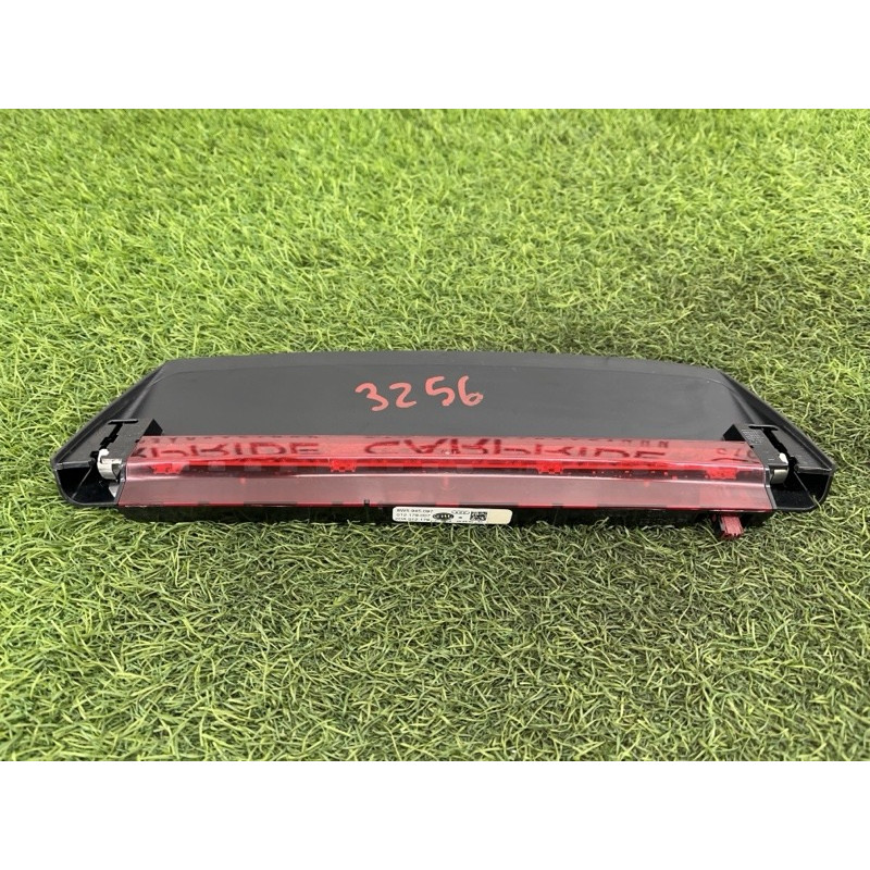 Повторитель стоп сигнала (оптика) AUDI A4 B9 2017 2.0 TFSI DBPA 8W5945097