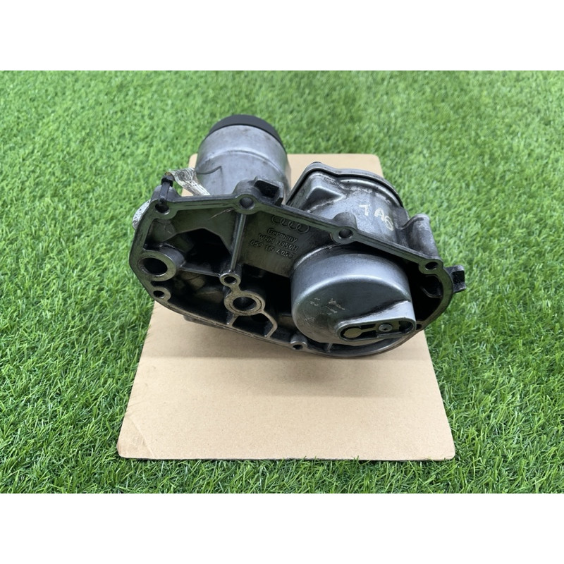 Корпус масляного фільтра (двигун та елементи) AUDI A6 C5 2001 2.5 AKE 059115405E