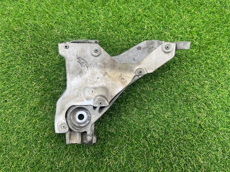 Кріплення подушки двигуна BMW X5 E70 2012 3.0 N55 22116797920 | 77967